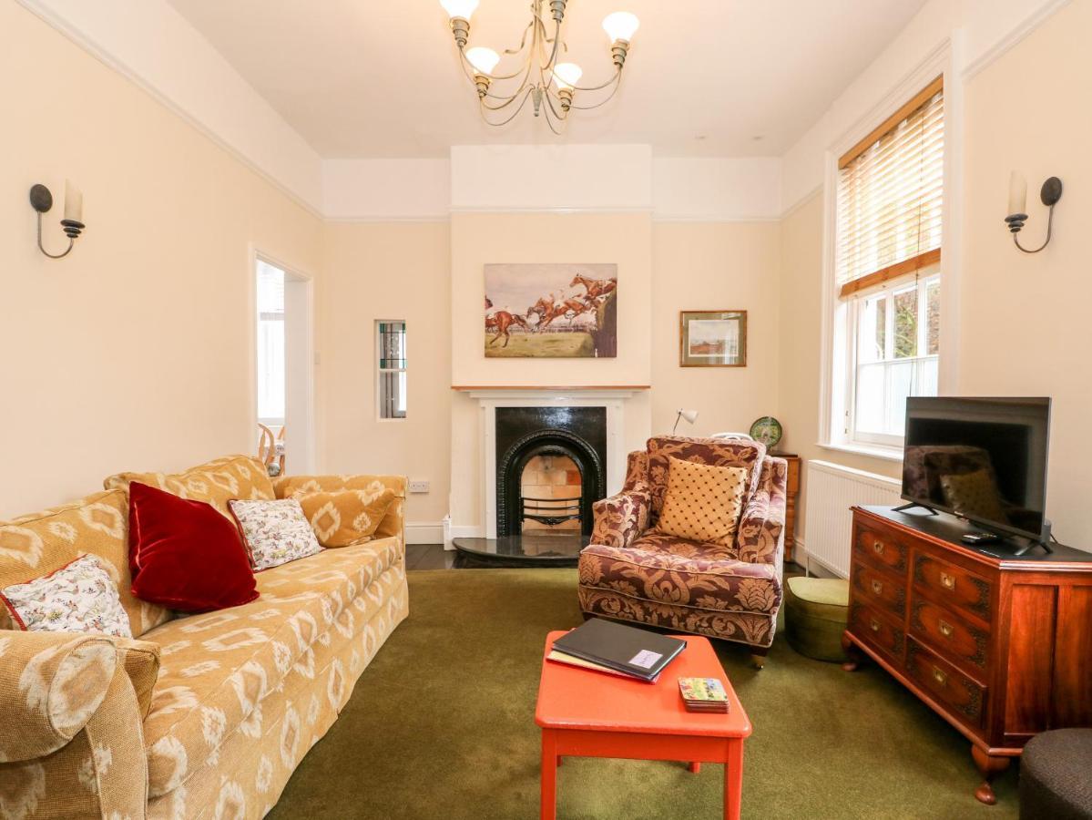 Magdalene House Villa Louth  ภายนอก รูปภาพ