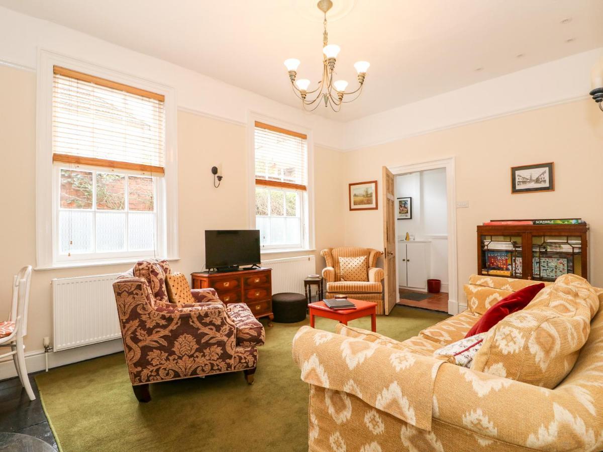 Magdalene House Villa Louth  ภายนอก รูปภาพ